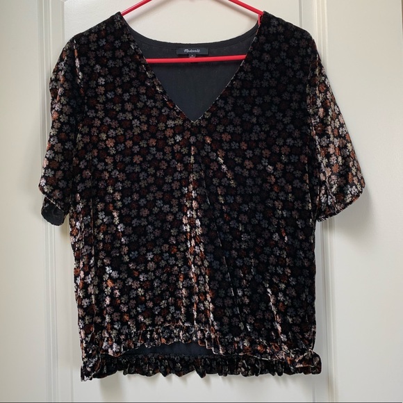 Last Chance - Madewell | Velvet Tulip Ruffle Top in Petite Blooms - Picture 6 of 11